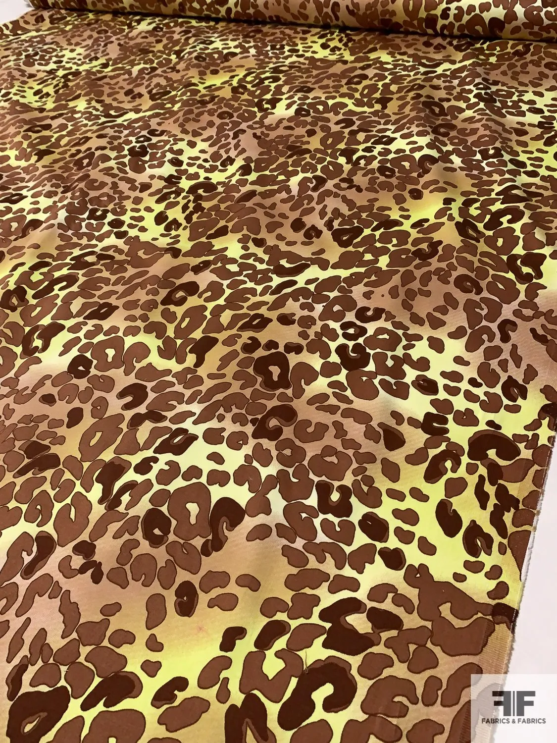 Animal-Like Pattern Printed Stretch Cotton Sateen - Dark Brown / Light Brown / Light Green