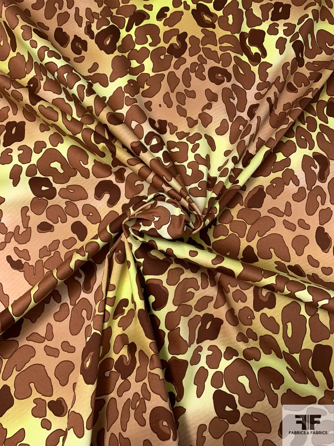 Animal-Like Pattern Printed Stretch Cotton Sateen - Dark Brown / Light Brown / Light Green