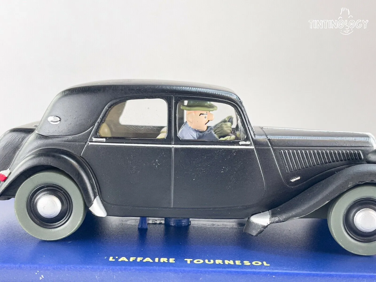 ATLAS TINTIN CAR #22 Citroen 15/6 Calculus Affair Herge model 1/43 Scale Voiture