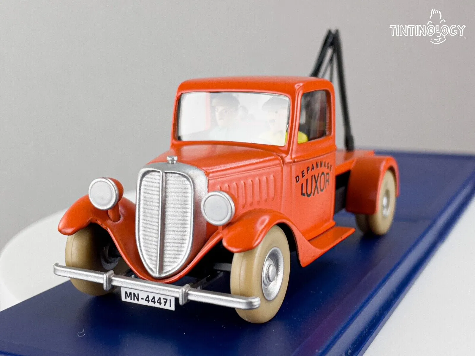 ATLAS TINTIN CAR # 24 Towtruck Luxor: Golden Claws Herge model 1/43 Voiture