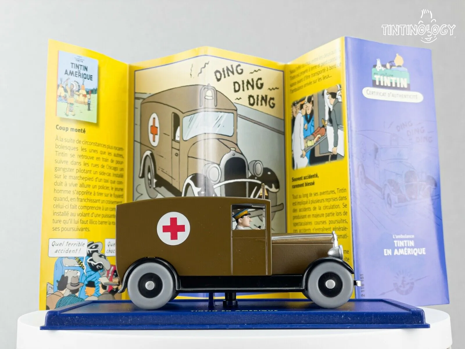 ATLAS TINTIN CAR # 51 Brown Ambulance - America Herge model car 1/43