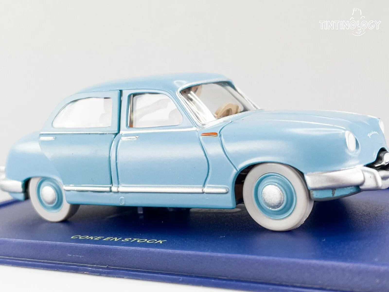 ATLAS TINTIN CAR # 55 Panhard Taxi - Red Sea Sharks Herge model car 1/43 Scale