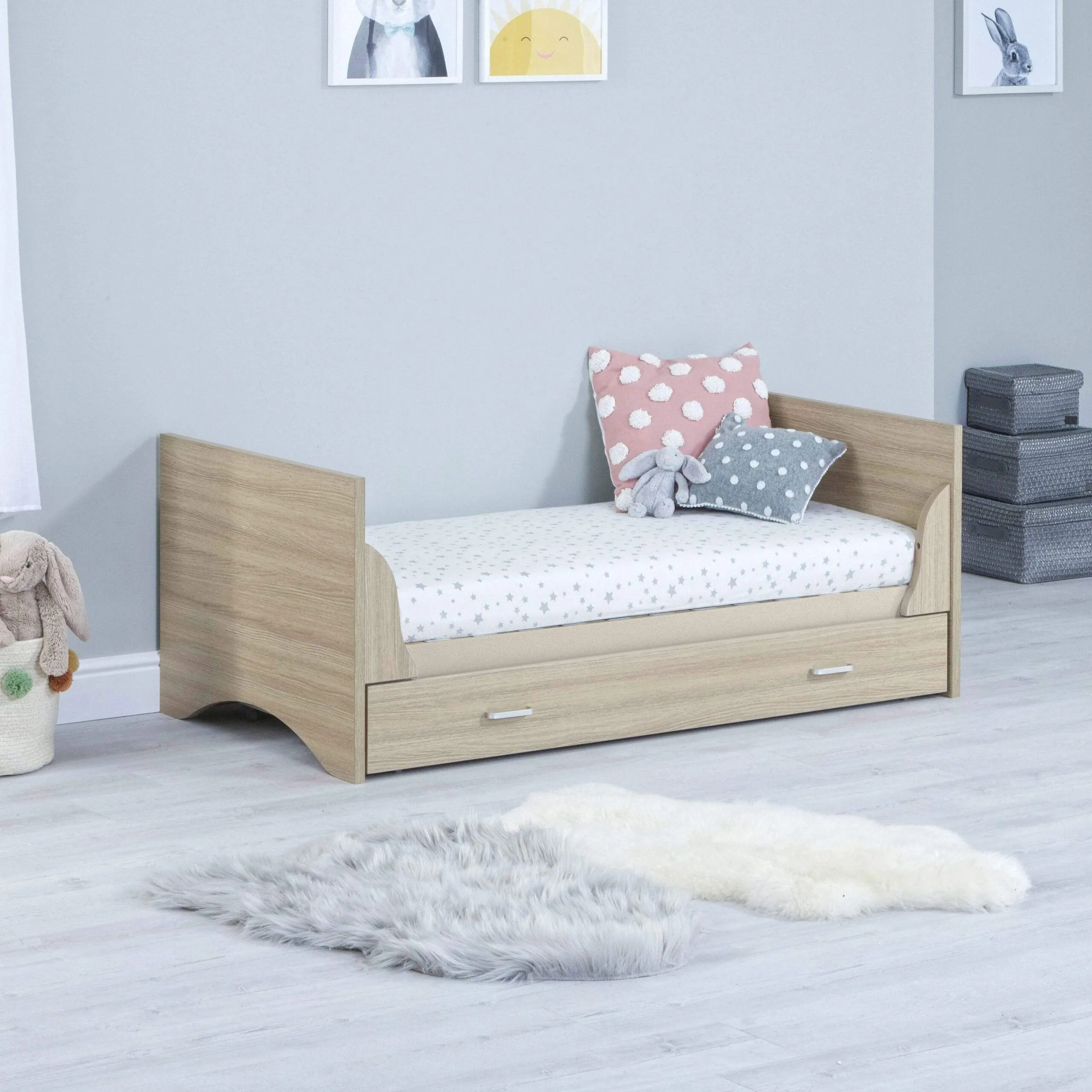 Babymore Veni Cot Bed With Drawer - Oak