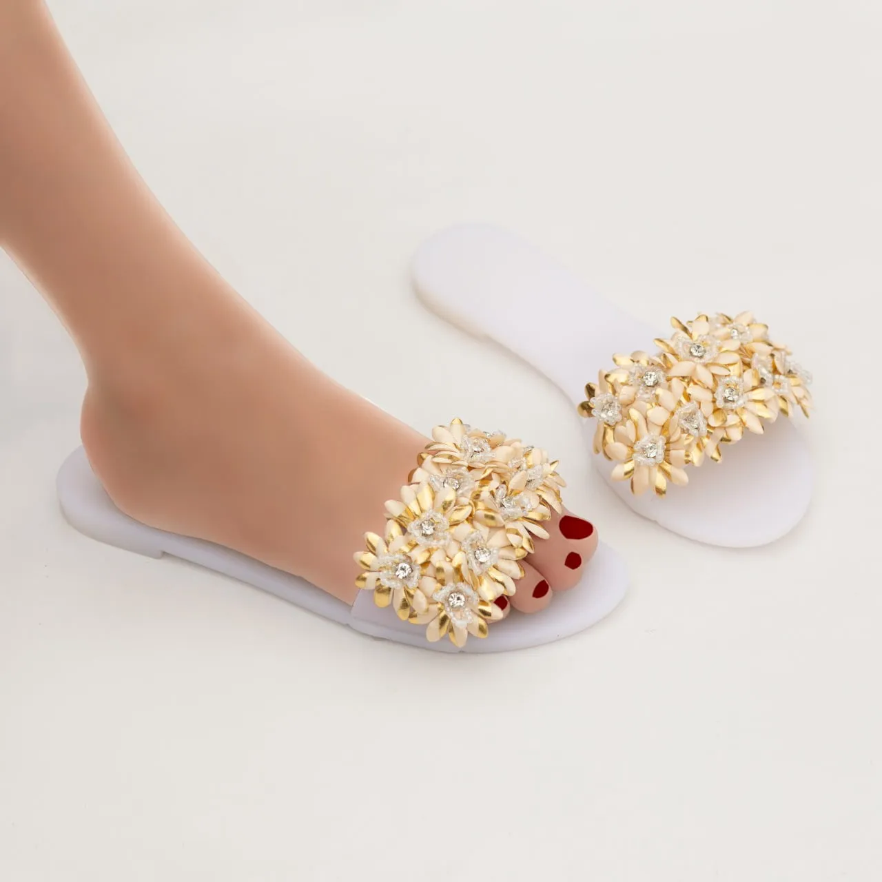 Crystal bouquet slipper