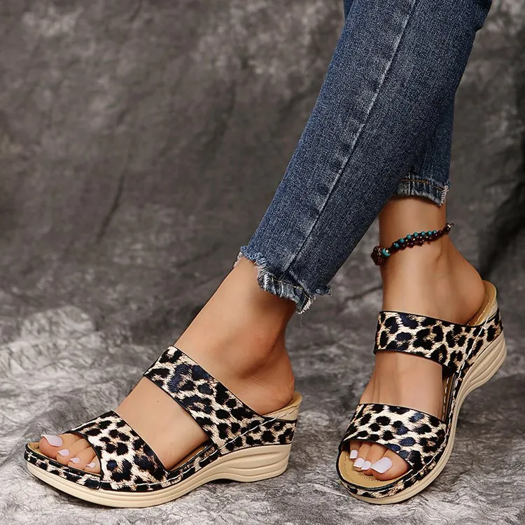 elveswallet Round Toe Leopard Wedge Slippers